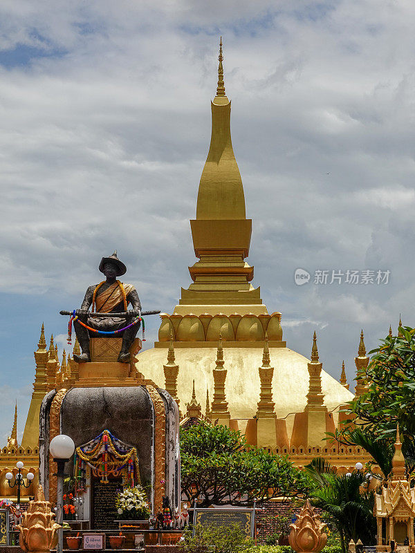 Pha That Luang(佛塔)。老挝万象的大金塔。